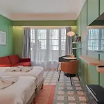 Ammi Lafayette Hotel 3*