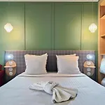 Ammi Lafayette Hotel