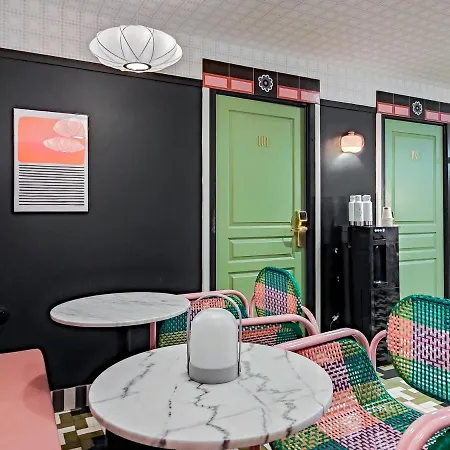 Ammi Lafayette Hotell