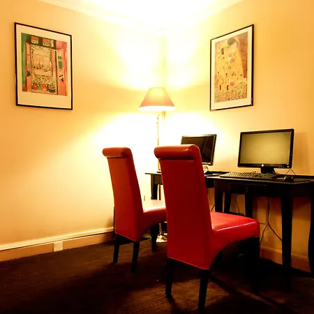 Ammi Lafayette Отель