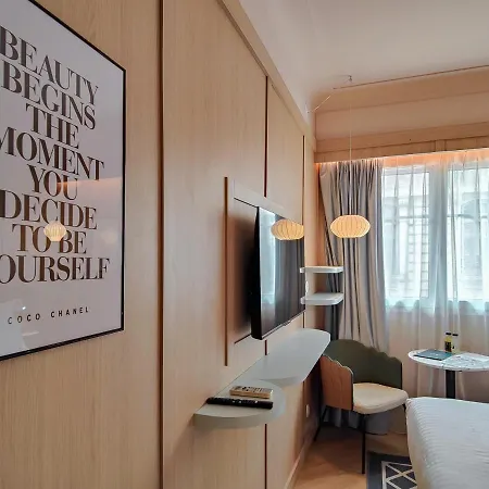 Ammi Lafayette ホテル