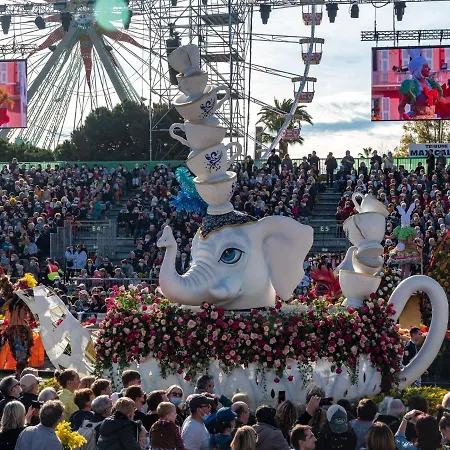 Ammi Lafayette ホテル ニース